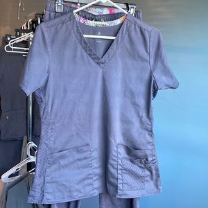 Vera Bradley gray scrub set